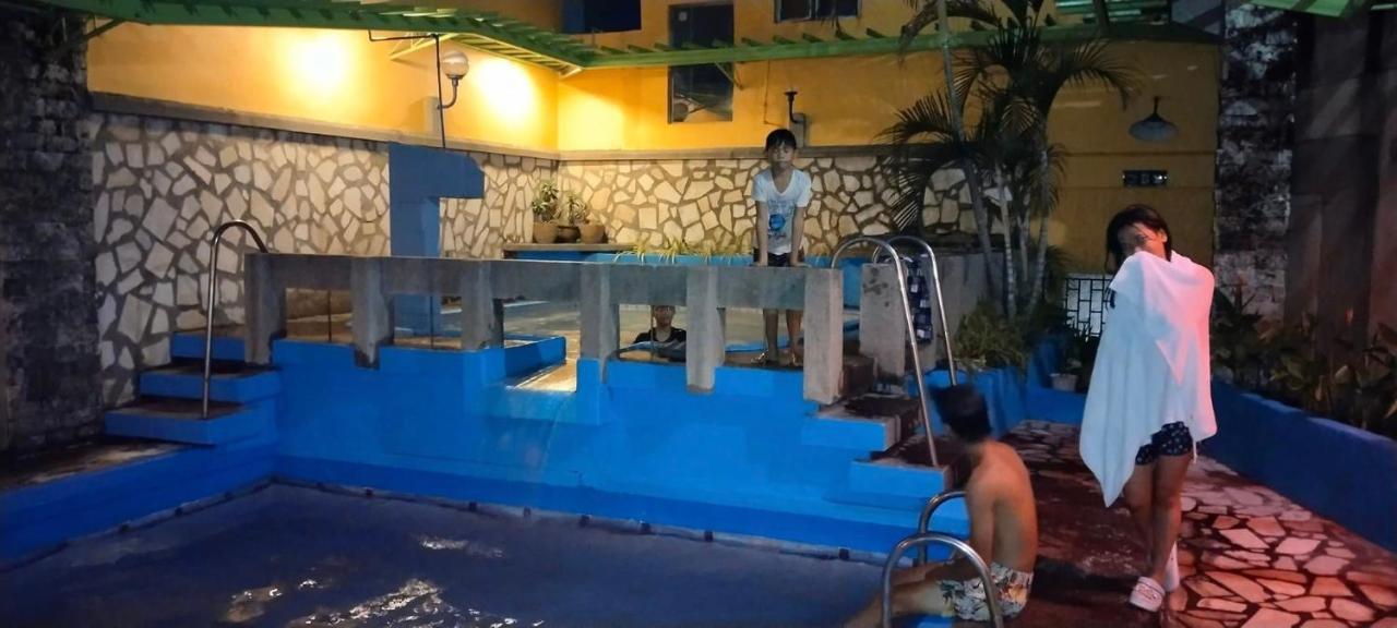 2 Hotel Saleh Angeles Ngoại thất bức ảnh
