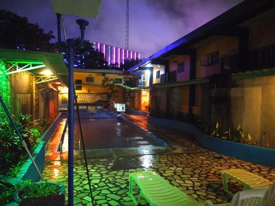 2 Hotel Saleh Angeles Ngoại thất bức ảnh