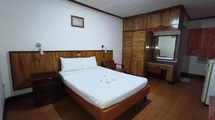 2 Hotel Saleh Angeles Ngoại thất bức ảnh