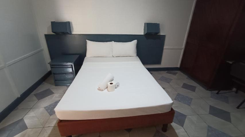 2 Hotel Saleh Angeles Ngoại thất bức ảnh