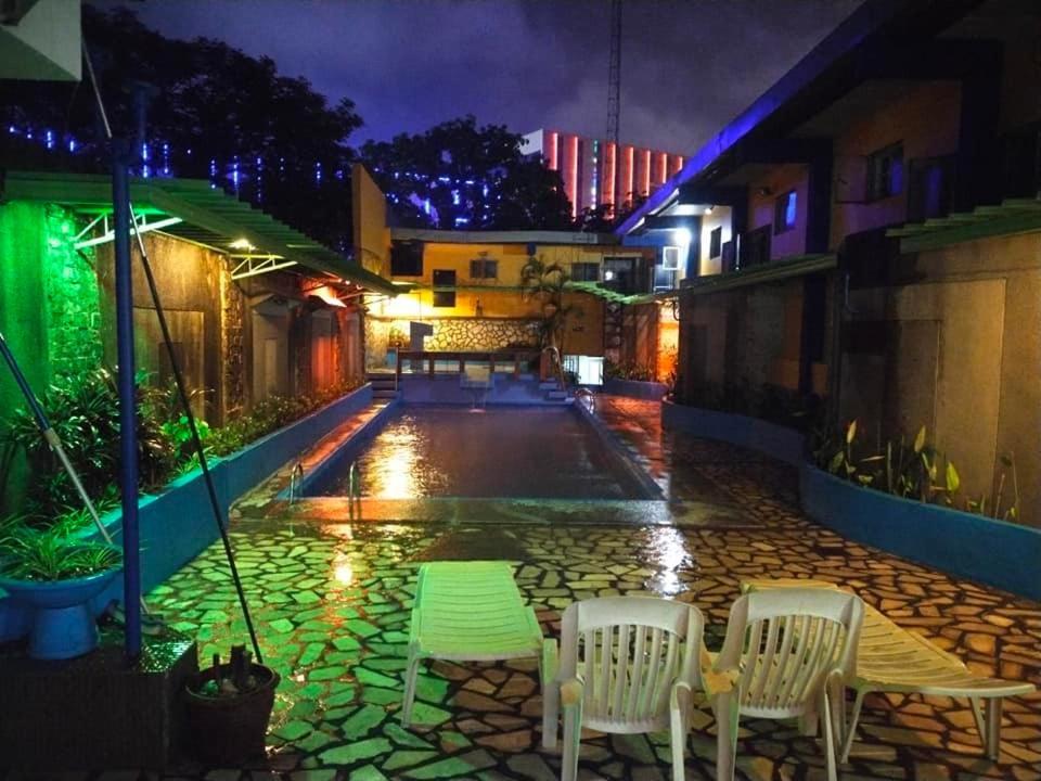2 Hotel Saleh Angeles Ngoại thất bức ảnh