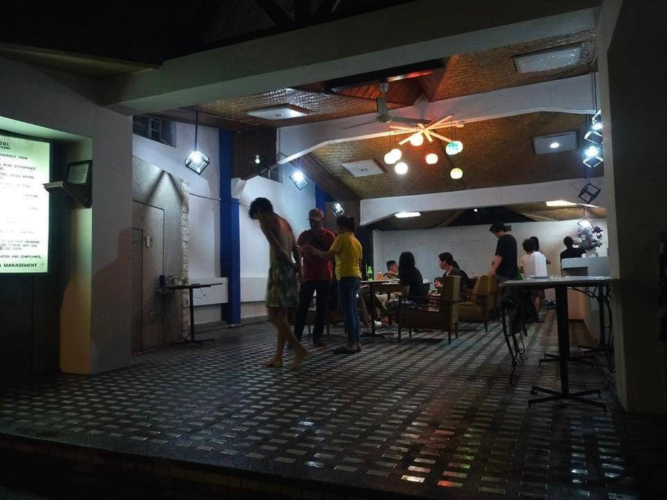 2 Hotel Saleh Angeles Ngoại thất bức ảnh
