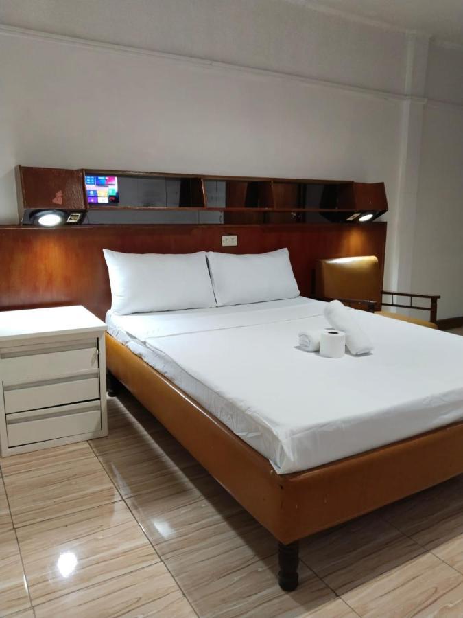 2 Hotel Saleh Angeles Ngoại thất bức ảnh